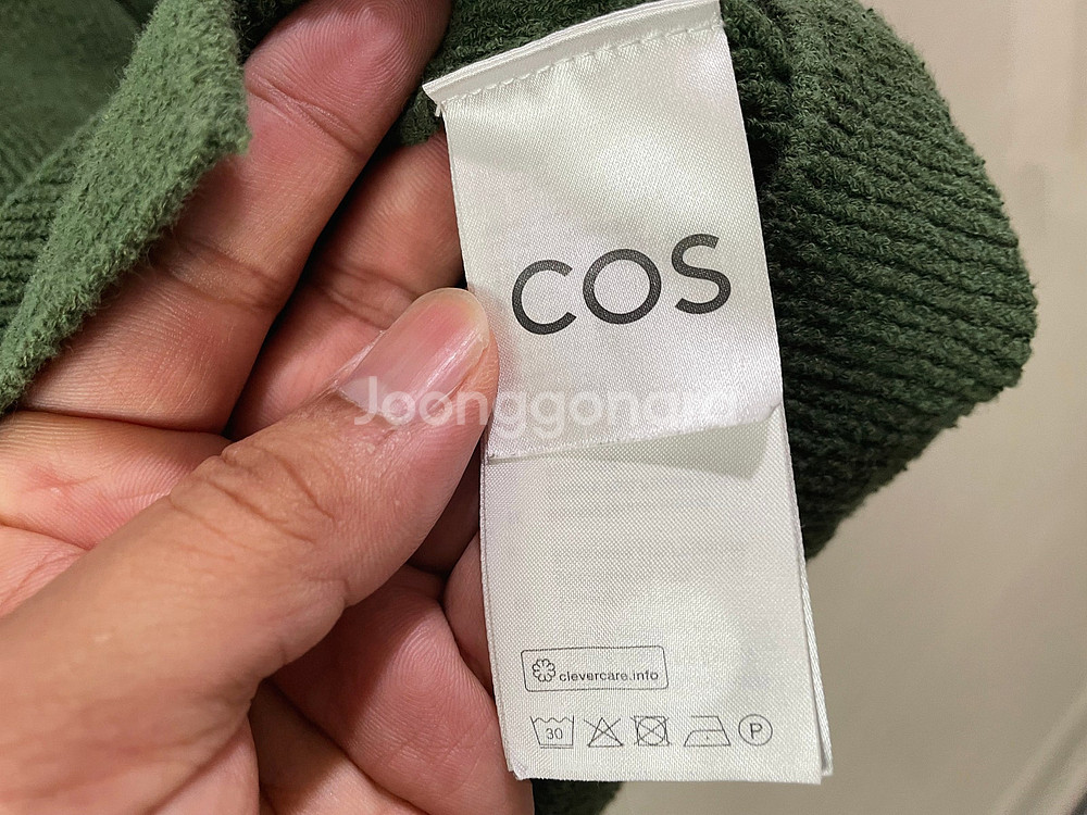 COS / 숏 슬리브 부클 니트 셔츠, 남성 반팔셔츠 / S(100) / 5만원--6