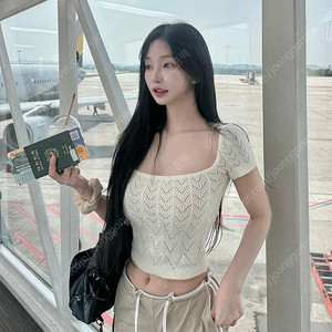 카인다미 스퀘어넥 물결 니트 크림