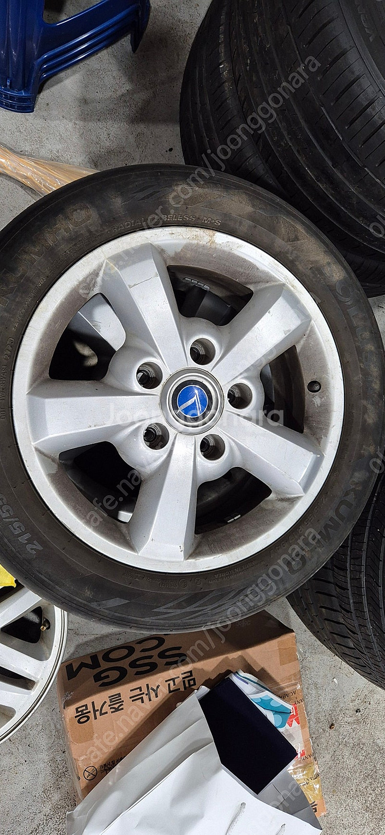 쏘렌토 17인치 휠 2짝 팝니다--0