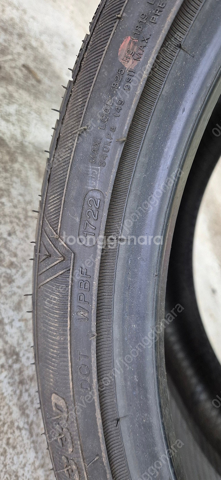 295 30 20 타이어 1짝팝니다--3