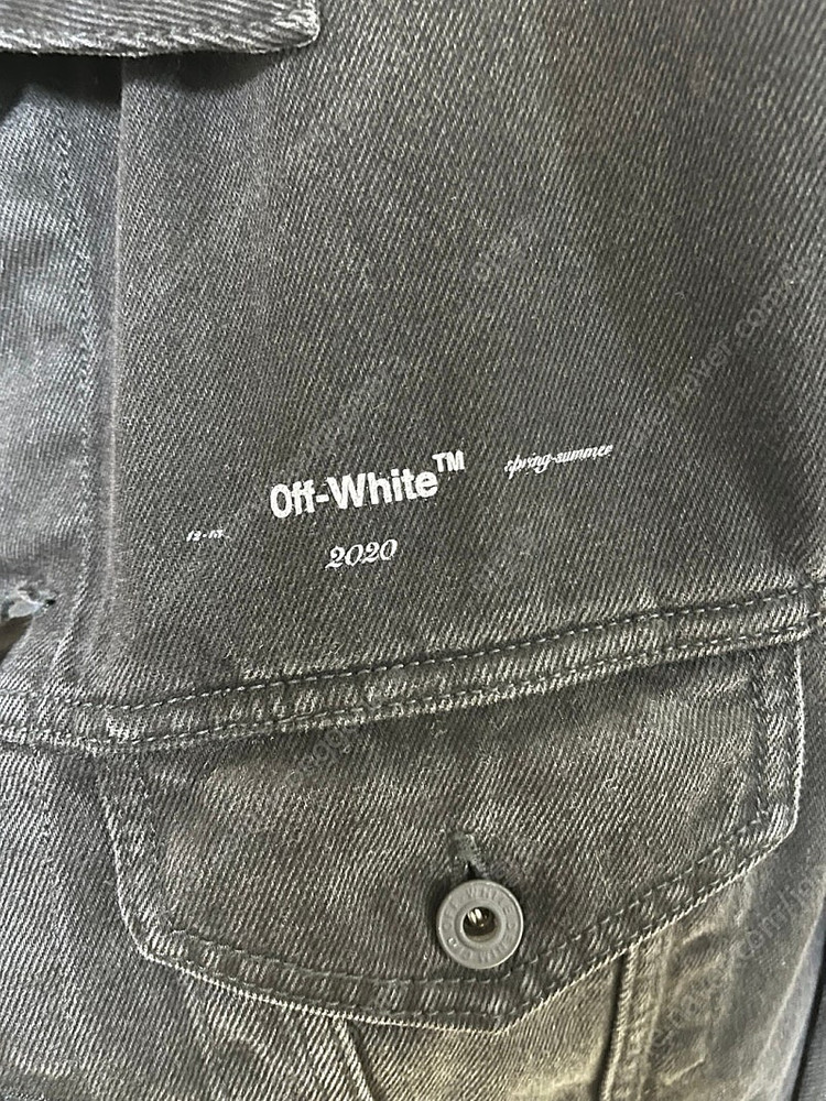 오프화이트 OFF WHITE 블랙 워싱 데님 자켓 XL사이즈 새제품 이미지