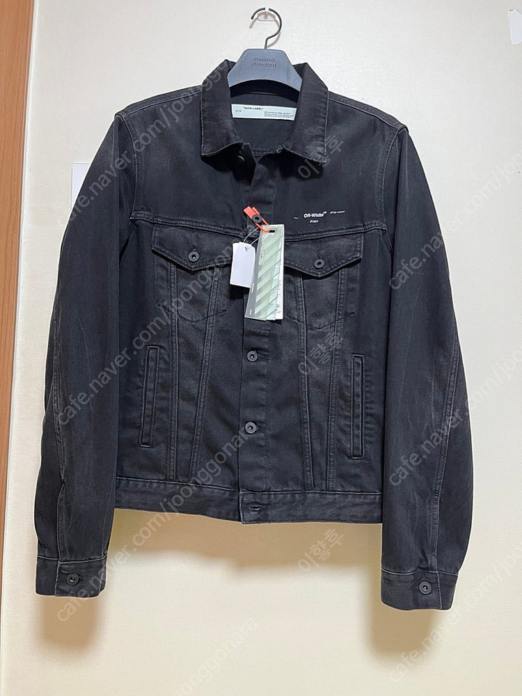 오프화이트 OFF WHITE 블랙 워싱 데님 자켓 XL사이즈 새제품 이미지