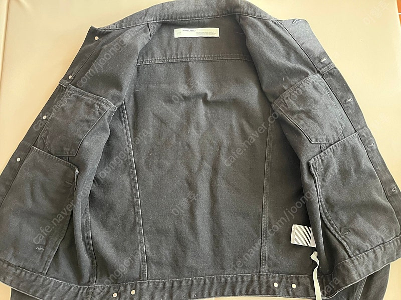 오프화이트 OFF WHITE 블랙 워싱 데님 자켓 XL사이즈 새제품 이미지