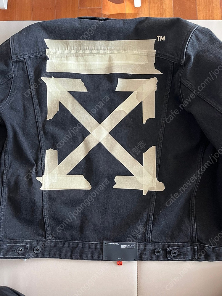 오프화이트 OFF WHITE 블랙 워싱 데님 자켓 XL사이즈 새제품 이미지