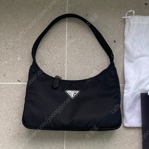 프라다 리에디션 2000 리나일론 미니백 블랙