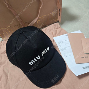 미우미우 볼캡 블랙 m사이즈