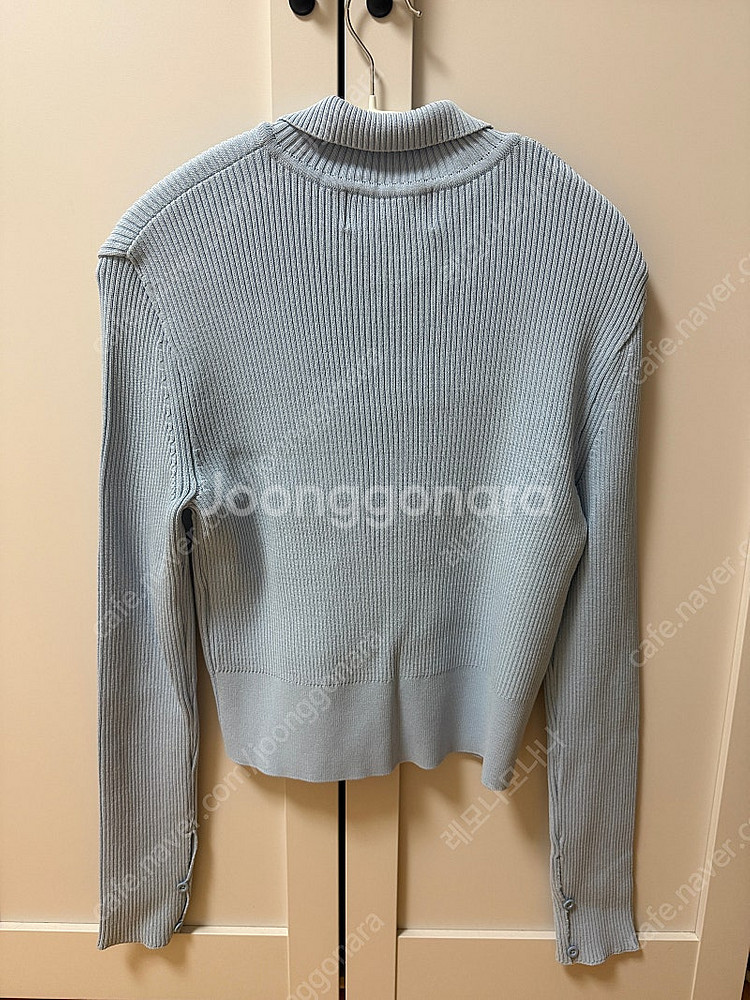 마뗑킴 AIRY BUTTON COLLAR CARDIGAN IN SKY--3