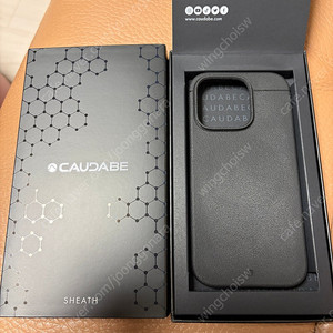 아이폰16프로용 Caudabe(카우다베) SHEATH 블랙 판매합니다