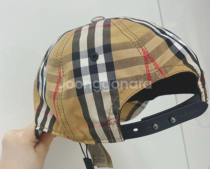 버버리 모자s(+토리버치 뮬+에트로클러치+모자 새상품--2
