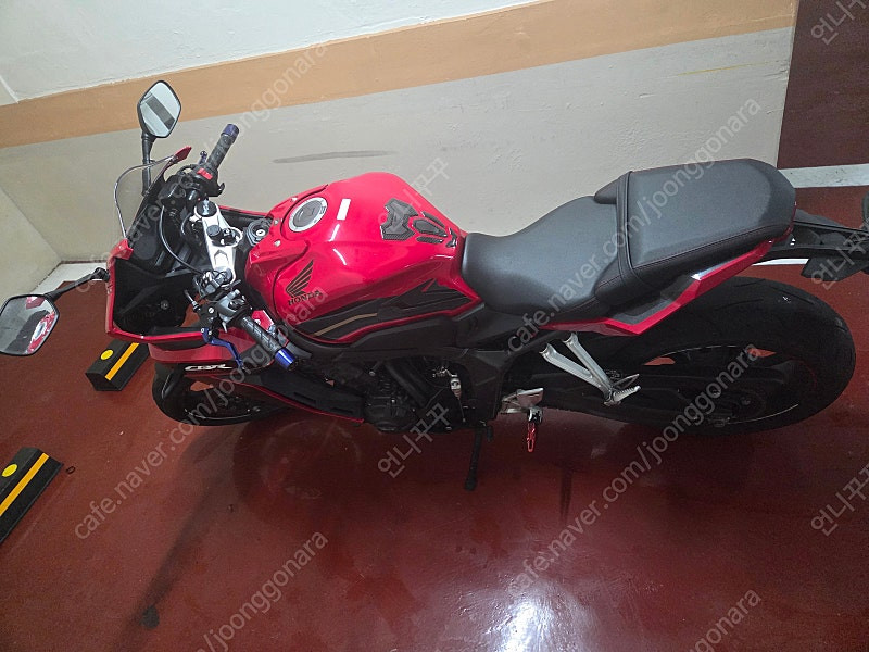 23년식 혼다 CBR650R 8,XXXkm 판매합니다. 이미지