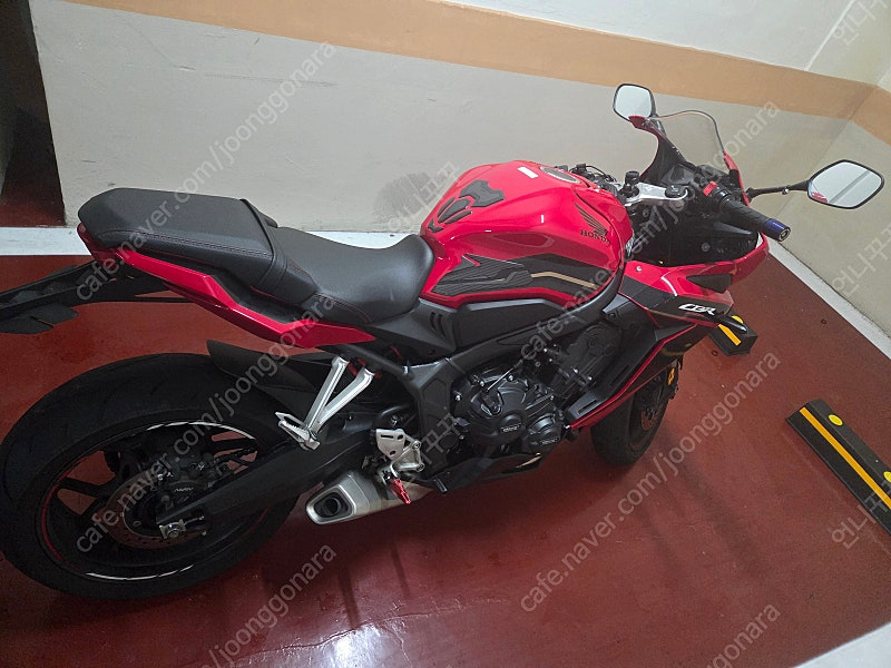 23년식 혼다 CBR650R 8,XXXkm 판매합니다. 이미지