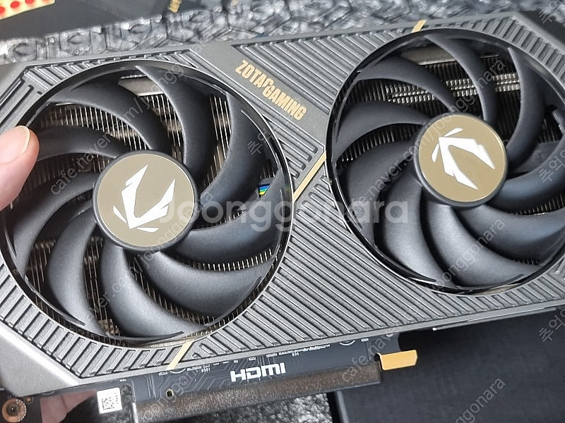 조텍 ZOTAC RTX 5060 AMP 단순개봉--2