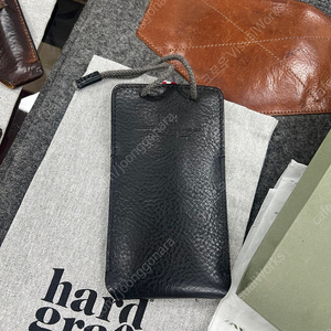 미사용 HardGraft 아이폰 미니 SE 영국 수제 가죽 케이스