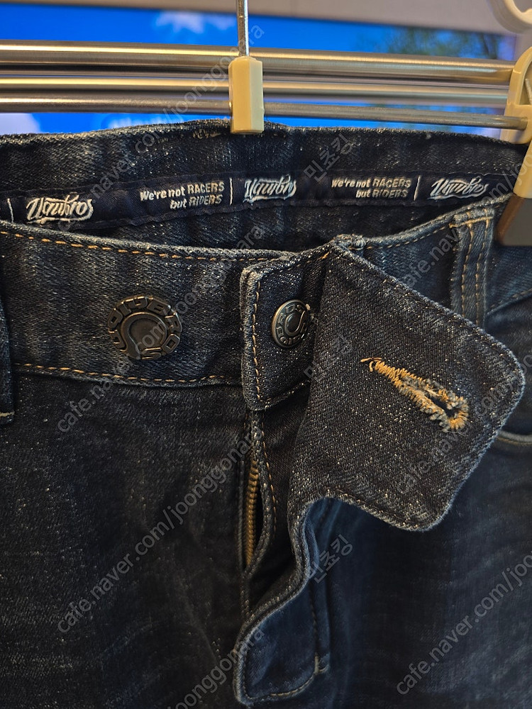 페더베드 더티 어글리브로스 모토팬츠 팝니다.--3