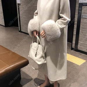 라밤바룸 폭스퍼코트 오트밀색상 프리사이즈