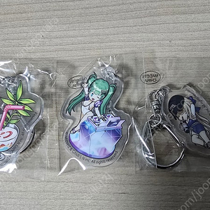 브라운더스트2 2주년 아크릴 키링 세트 판매합니다