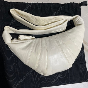 르메르 크루아상백 범백 스몰 화이트