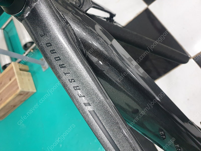 2021 자이언트 패스트로드 E + 2 PRO 하이브리드 로드 전기 자전거 S 사이즈 팝니다.--3