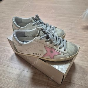 골든구스 슈퍼스타 35 팔아요.