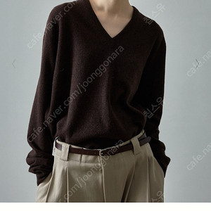 파사드패턴 에센셜 브이넥 니트 dark brown