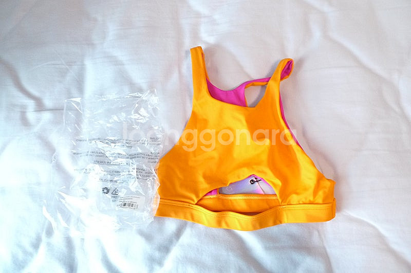 여성 수영복 탑 신품 택달림--0