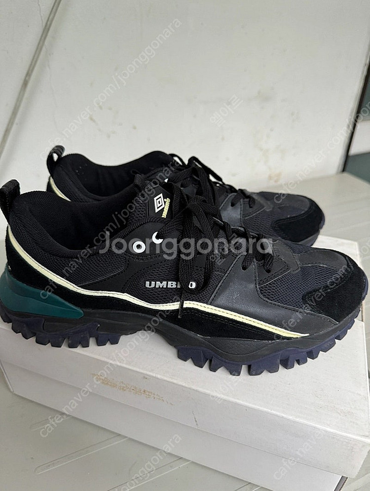 엄브로 범피 운동화 280 판매--1