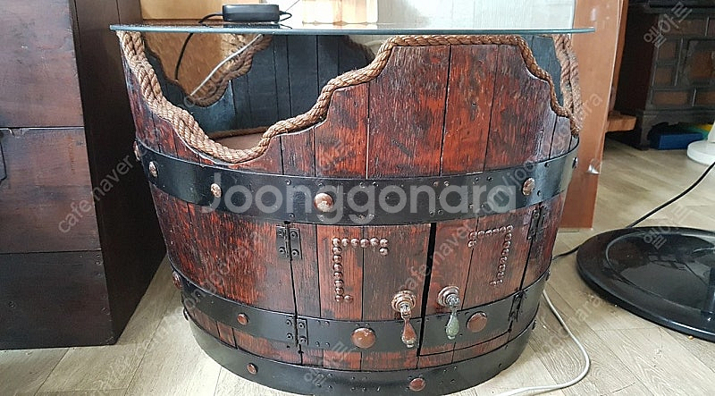 거실 장식 인테리어 원목 테이블--0