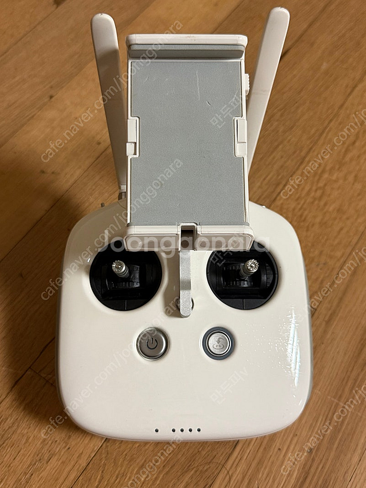 팬텀4프로 v1.0 조종기--0