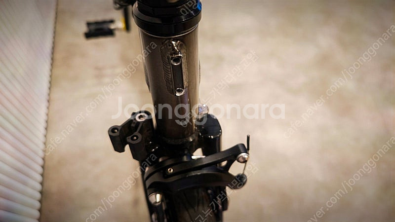 에이스오픽스 에어 투톤 미니벨로 - 유사 브롬톤, 트라이폴드 자전거--9