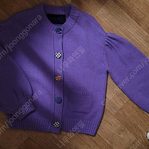 럭키슈에뜨 바이올렛 퍼프 가디건