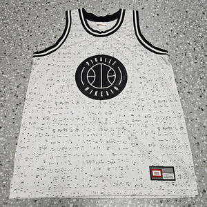 나이키랩 X 피갈 농구져지 L 화이트 팝니다/ PIGALLE 나시 민소매 탱크 유니폼