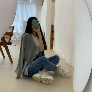 폴로 코튼 브이넥 가디건 그레이 팔아요 이미지