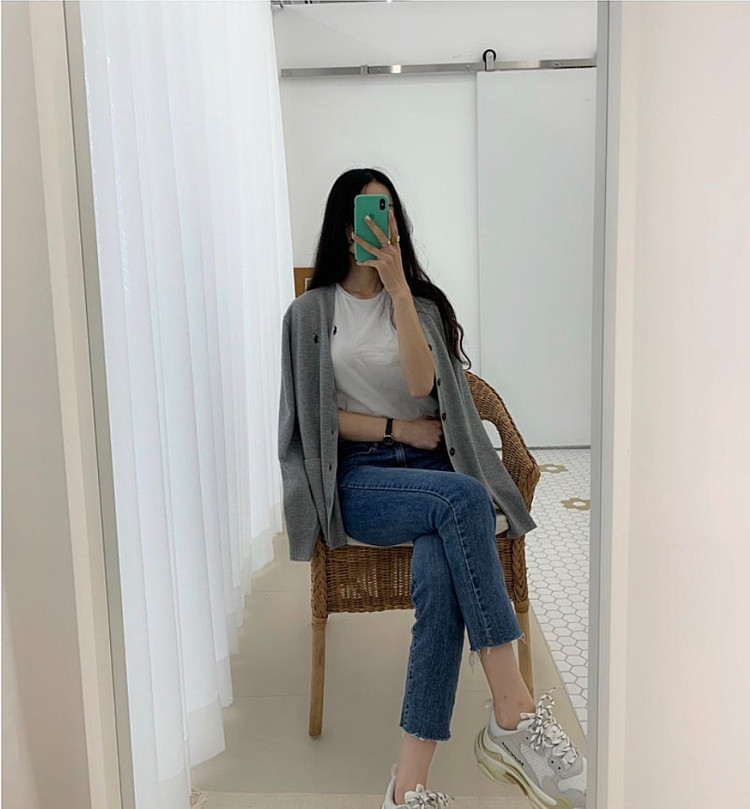 폴로 코튼 브이넥 가디건 그레이 팔아요 이미지