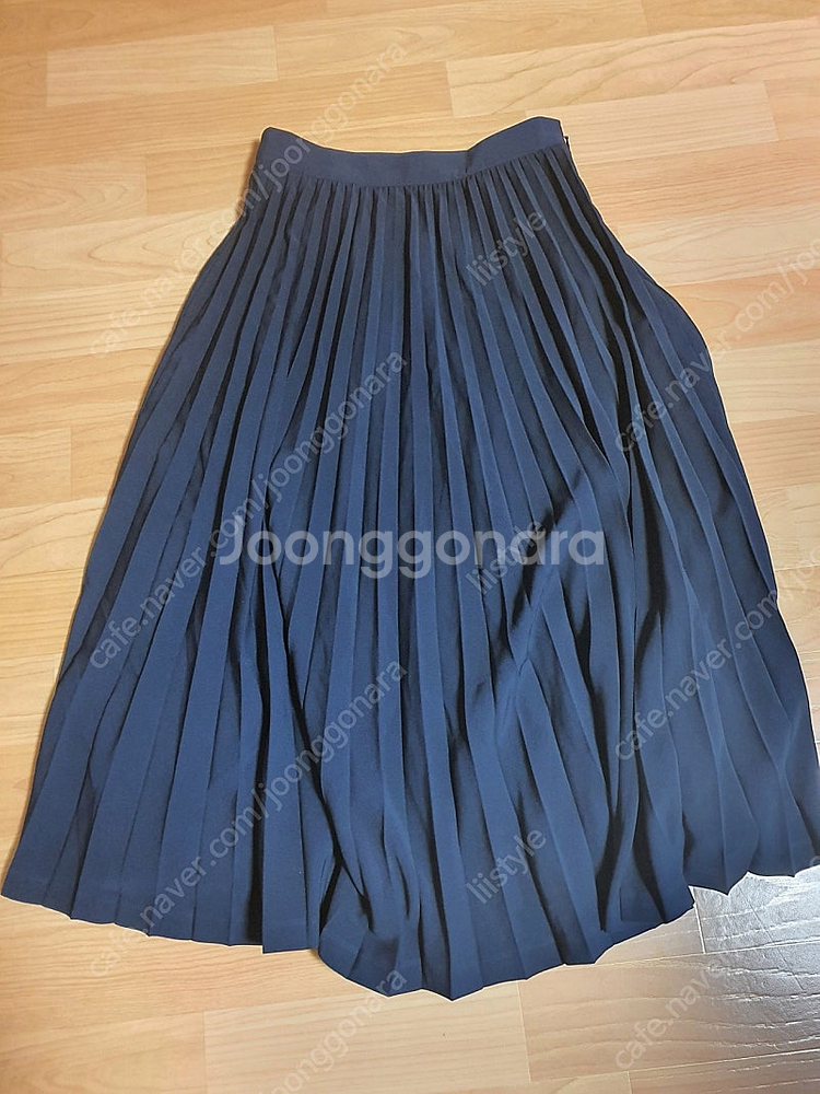 스파오 플레어스커트--3