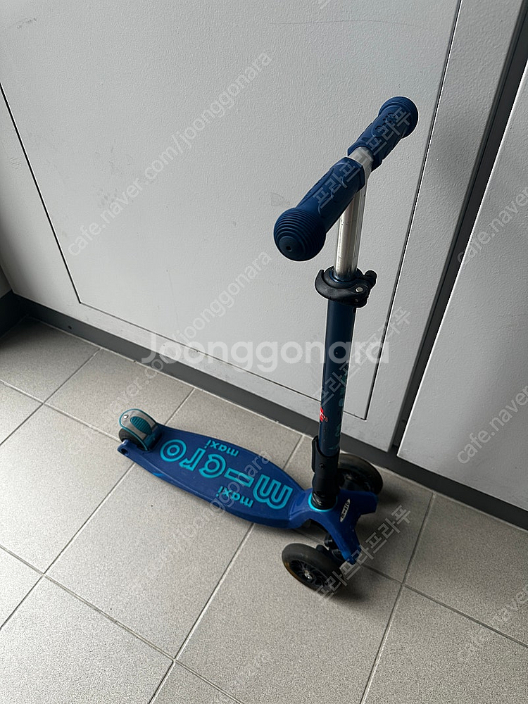 마이크로 킥보드맥시 폴더블 디럭스 LED 네이비색상--0
