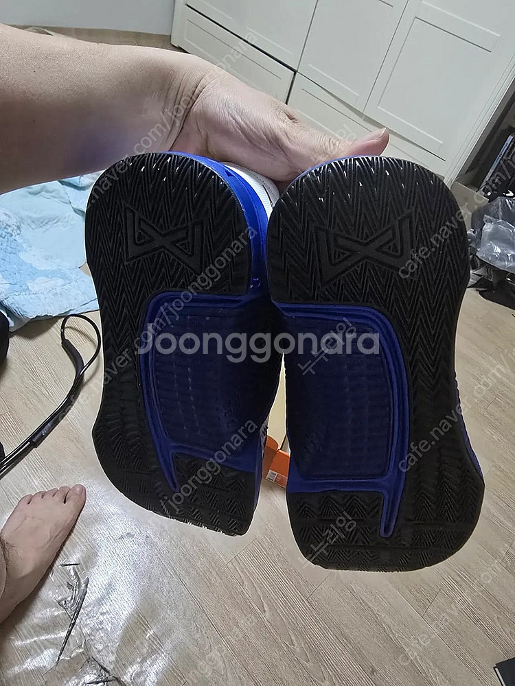 나이키 메트콘9 흰색+파랑 275 새상품 91000원--7