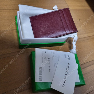 보테가베네타 카세트 카드지갑 버건디