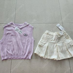 탑텐키즈 여아 120사이즈 가을옷 상하 스커트셋트 새거 팔아요