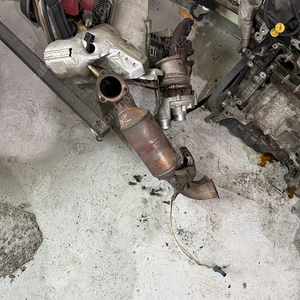 미니쿠퍼 2세대 2.5세대 N18 엔진 부품 팝니다.