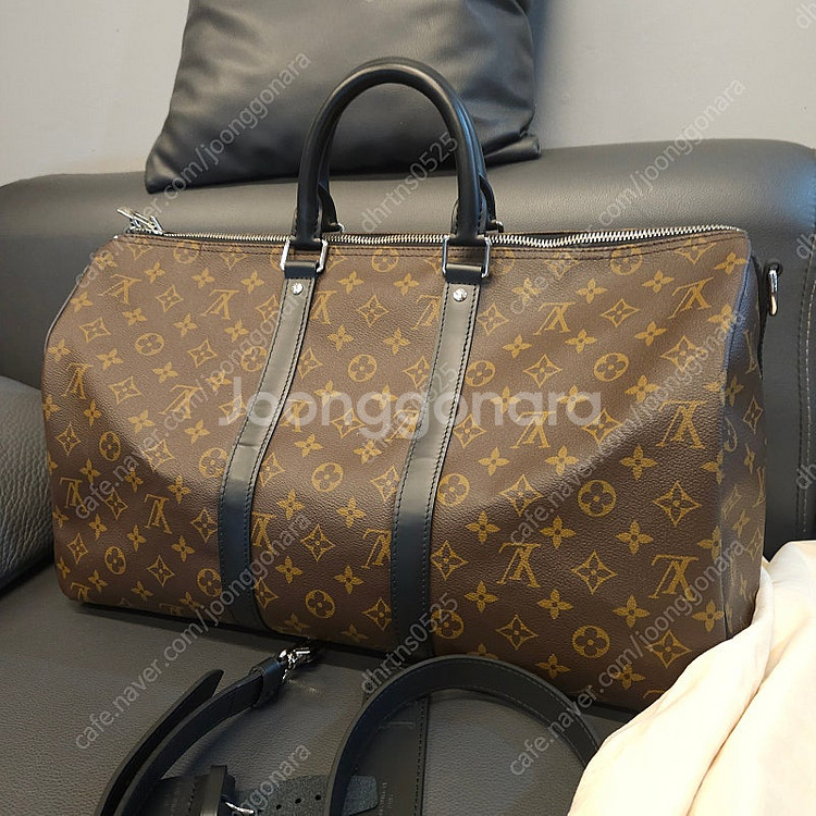 루이비통 키폴 반둘리에 정품 45 마카사르 M56711--4