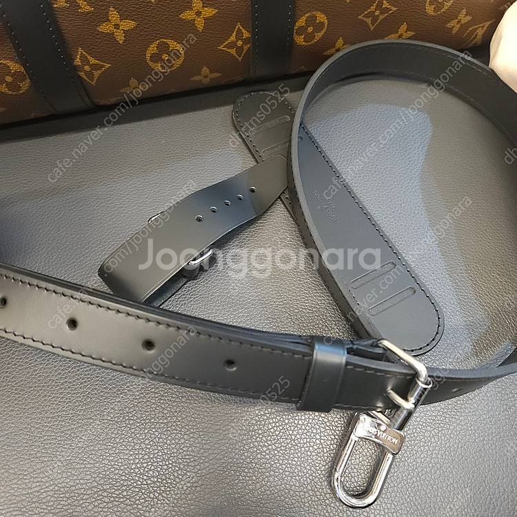 루이비통 키폴 반둘리에 정품 45 마카사르 M56711--5