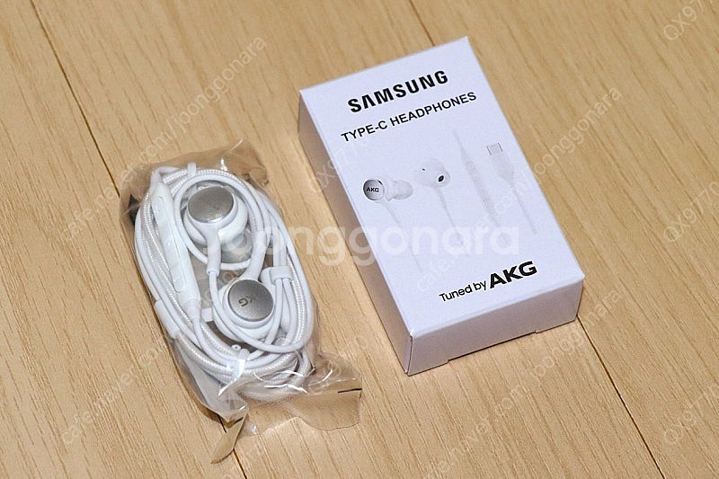 [신품] 삼성 유선이어폰 USB C타입 AKG 팝니다.--0