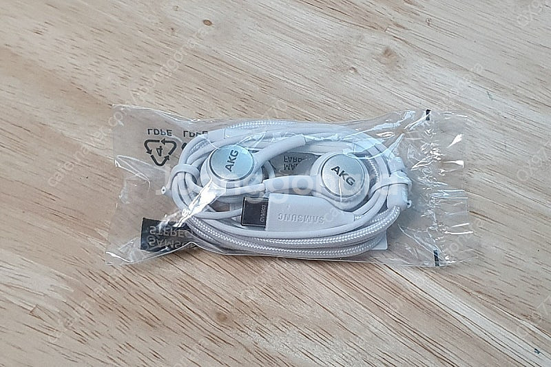 [신품] 삼성 유선이어폰 USB C타입 AKG 팝니다.--5