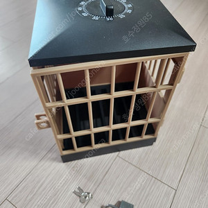 핸드폰감옥