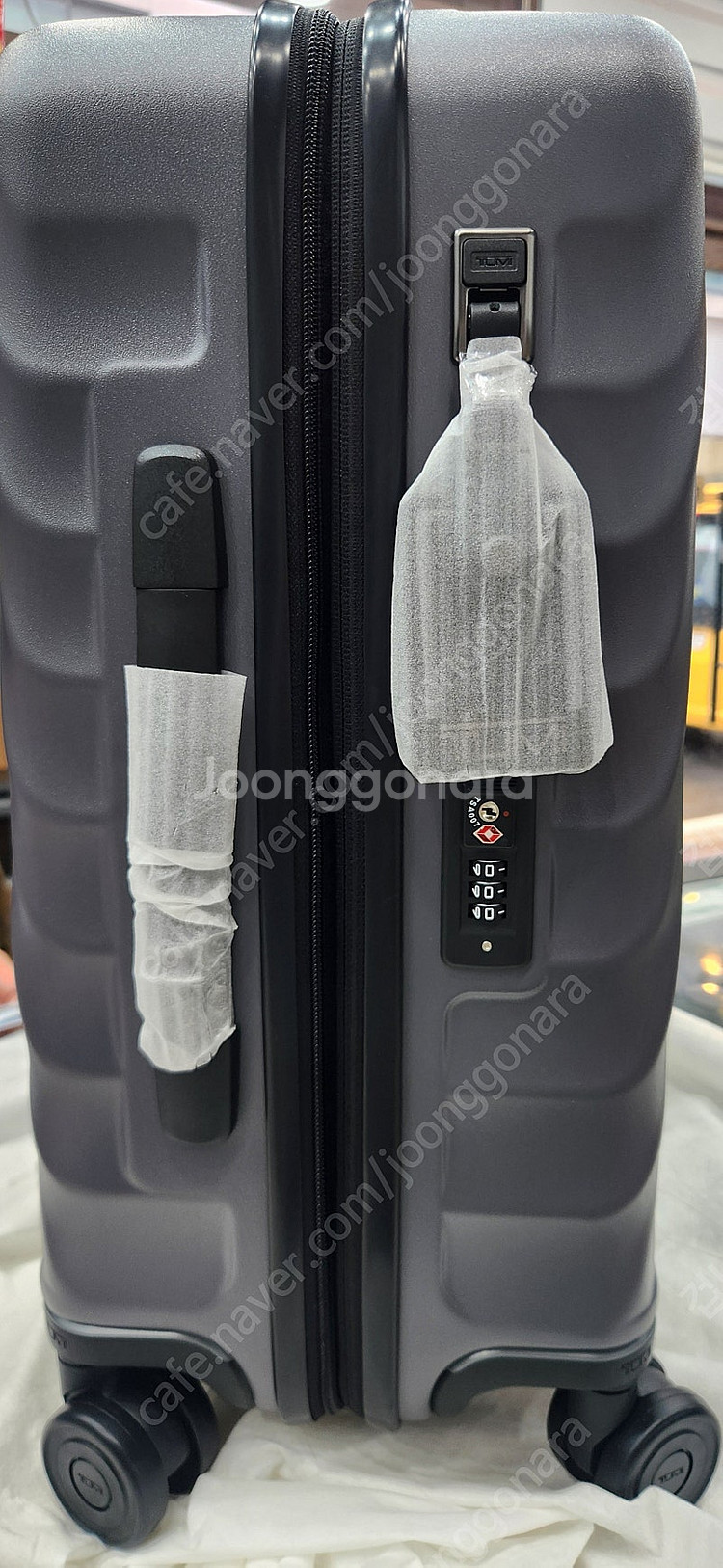 투미 인터내셔널 확장형 여행 가방19인치, 새상품입니다...--2