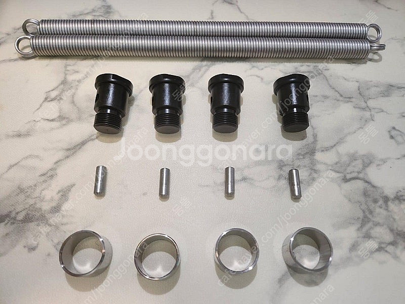 마레스 콰트로 플러스 핀 전용 스프링 스트랩 팝니다.--0