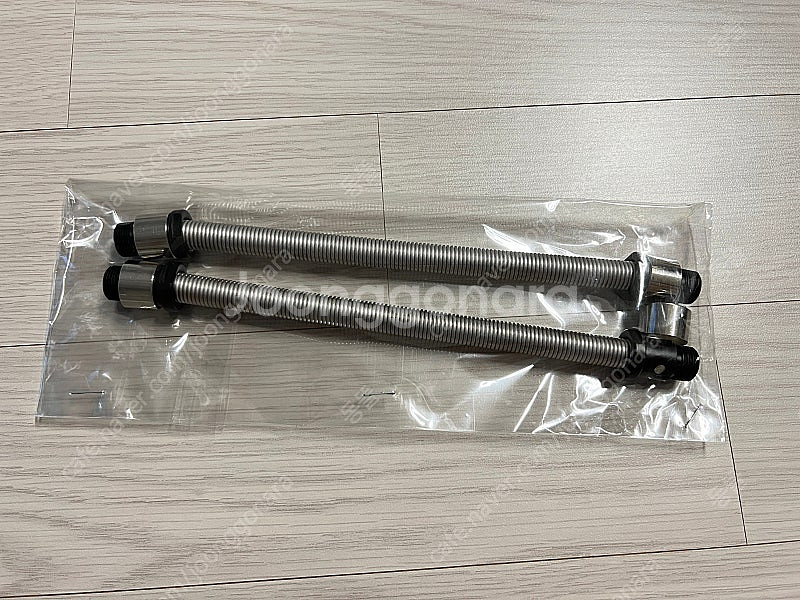 마레스 콰트로 플러스 핀 전용 스프링 스트랩 팝니다.--1