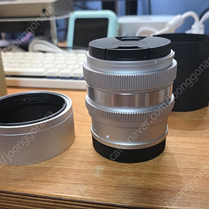 시그마 35mm F2 DG DN(Silver) 렌즈를 판매합니다.