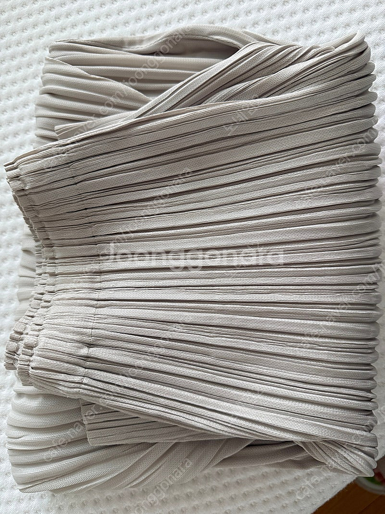 플리츠플리즈 씨커 플러피바지--1