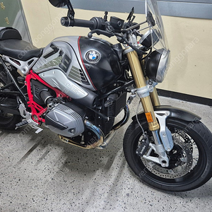 키로수 적은 알나인티(R9T 719) 팝니다.(울산)